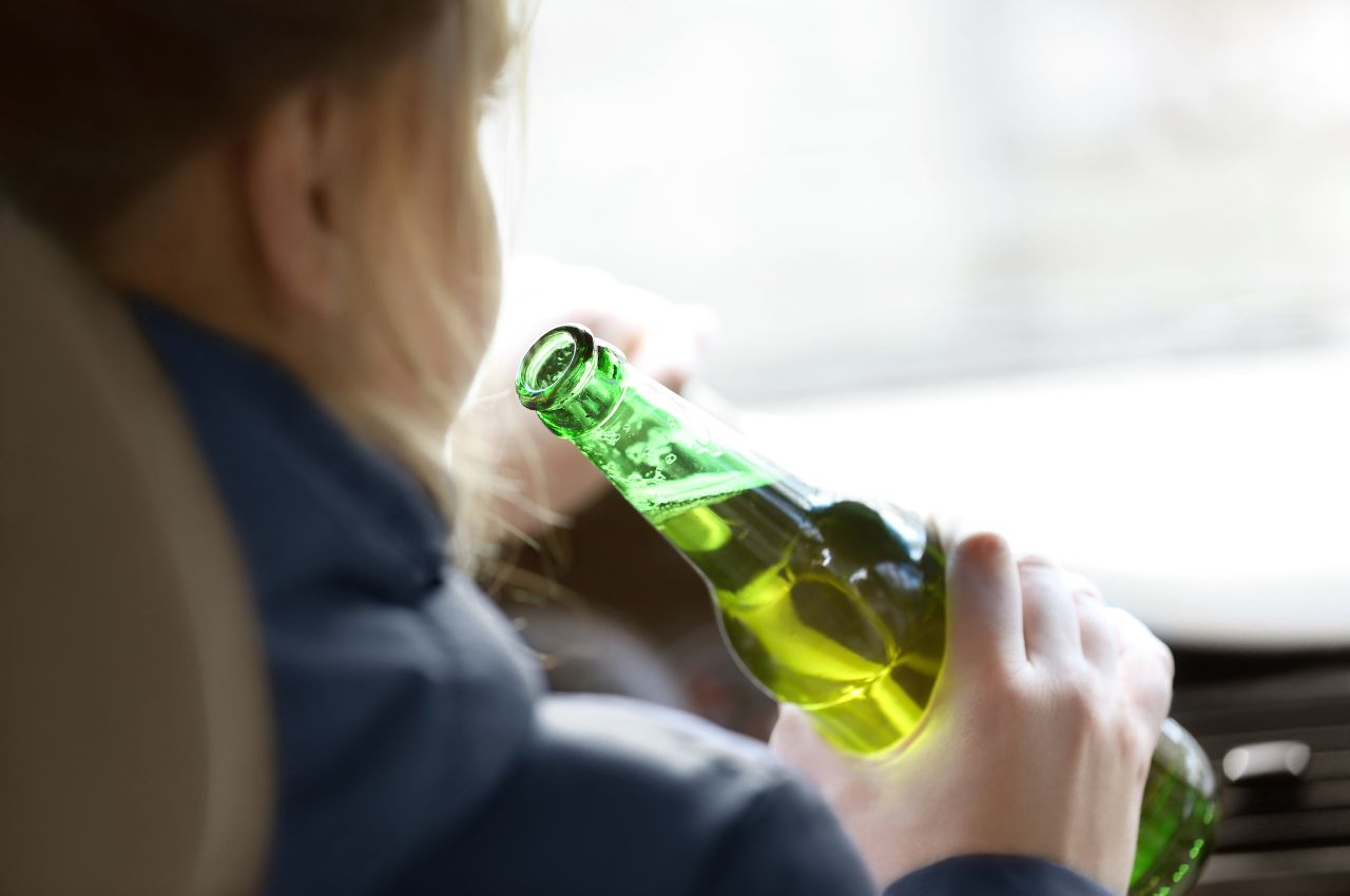 酒駕公共危險罪旨在規範行為人實施危及公共安全，或使大眾之生命、身體、財產等面臨重大威脅之行為，故不以實際造成傷害為必要，只要行為本身足以引發危險即可成立。該罪章所規範之犯罪行為範疇廣泛，包括放火、破壞交通工具，使用爆裂物，以及酒後駕車等危及公共安全之行為。